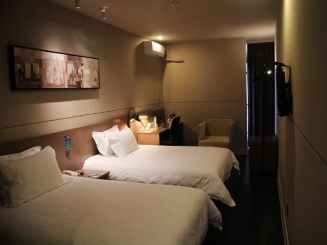 Jinjiang Inn Select Jiaxing Wanda Plaza Exterior photo